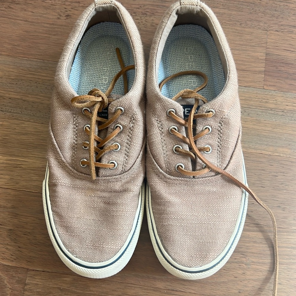 Men’s Sperry boat shoes